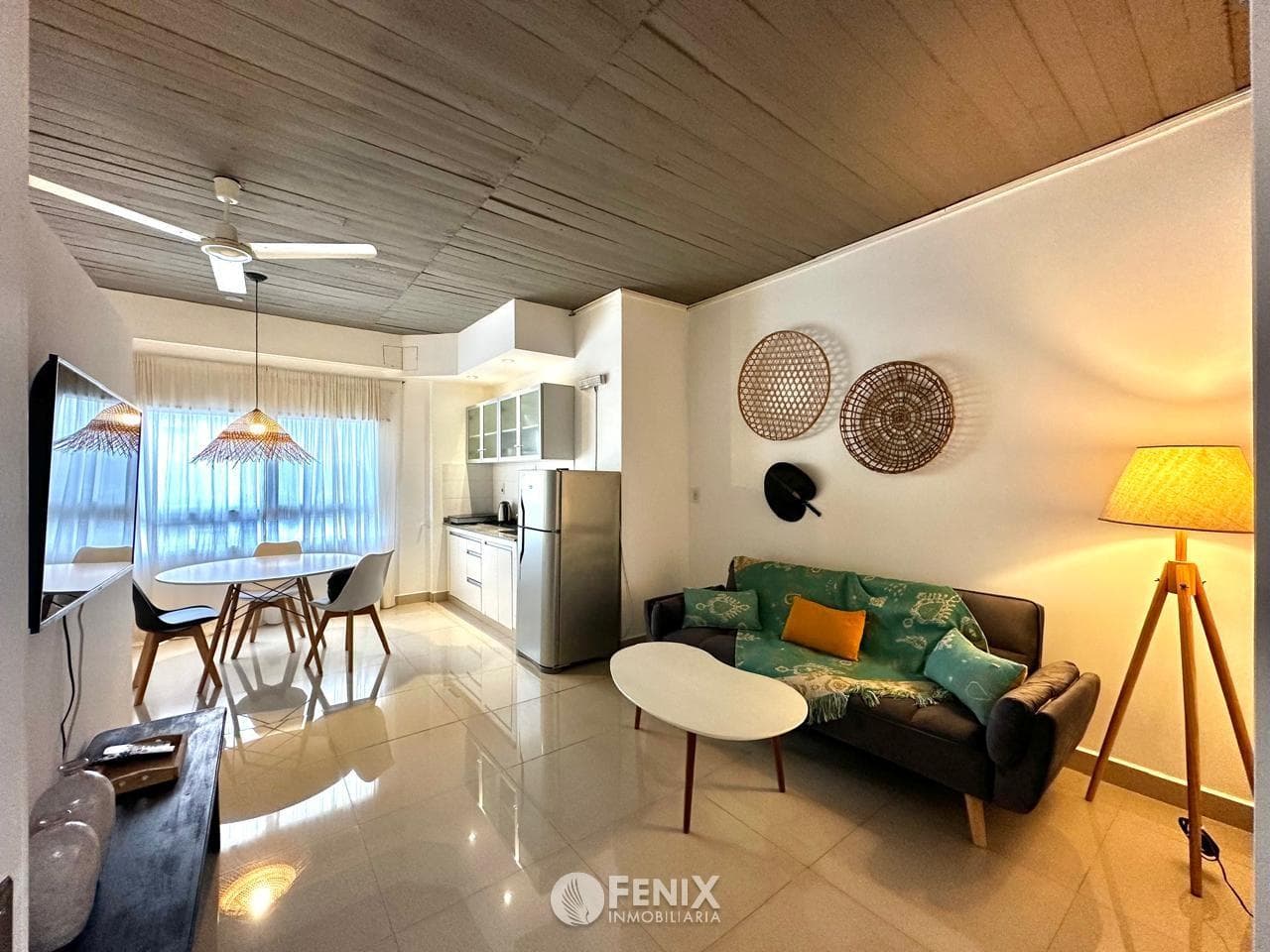 DEPARTAMENTO EN ALQUILER DE 1 DORMITORIO - AV. CORRIENTES Y CENTENARIO (DFA332)