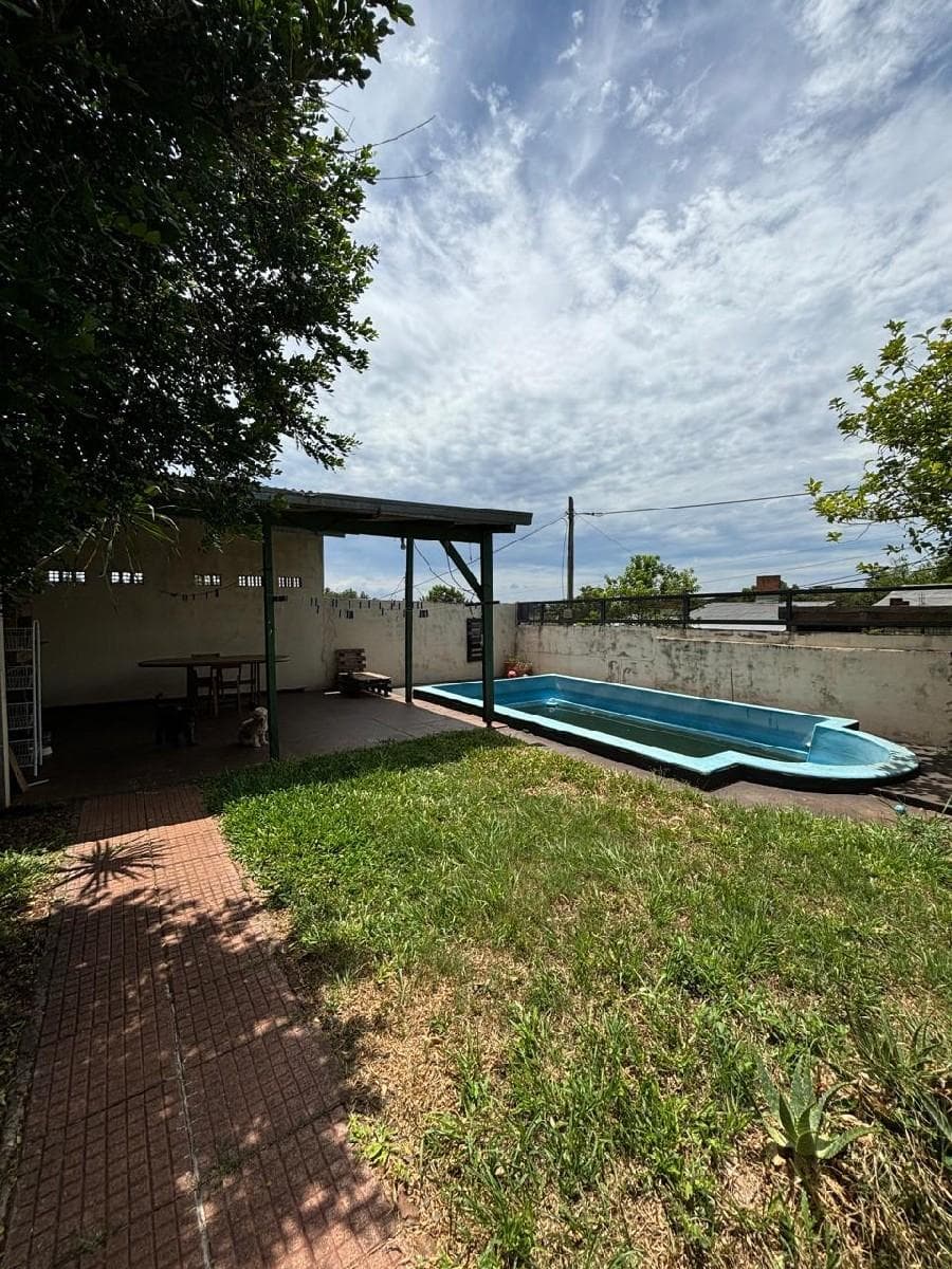 CF1207 - CASA EN VENTA DE 3 DORMITORIOS - ZONA AUTÓDROMO