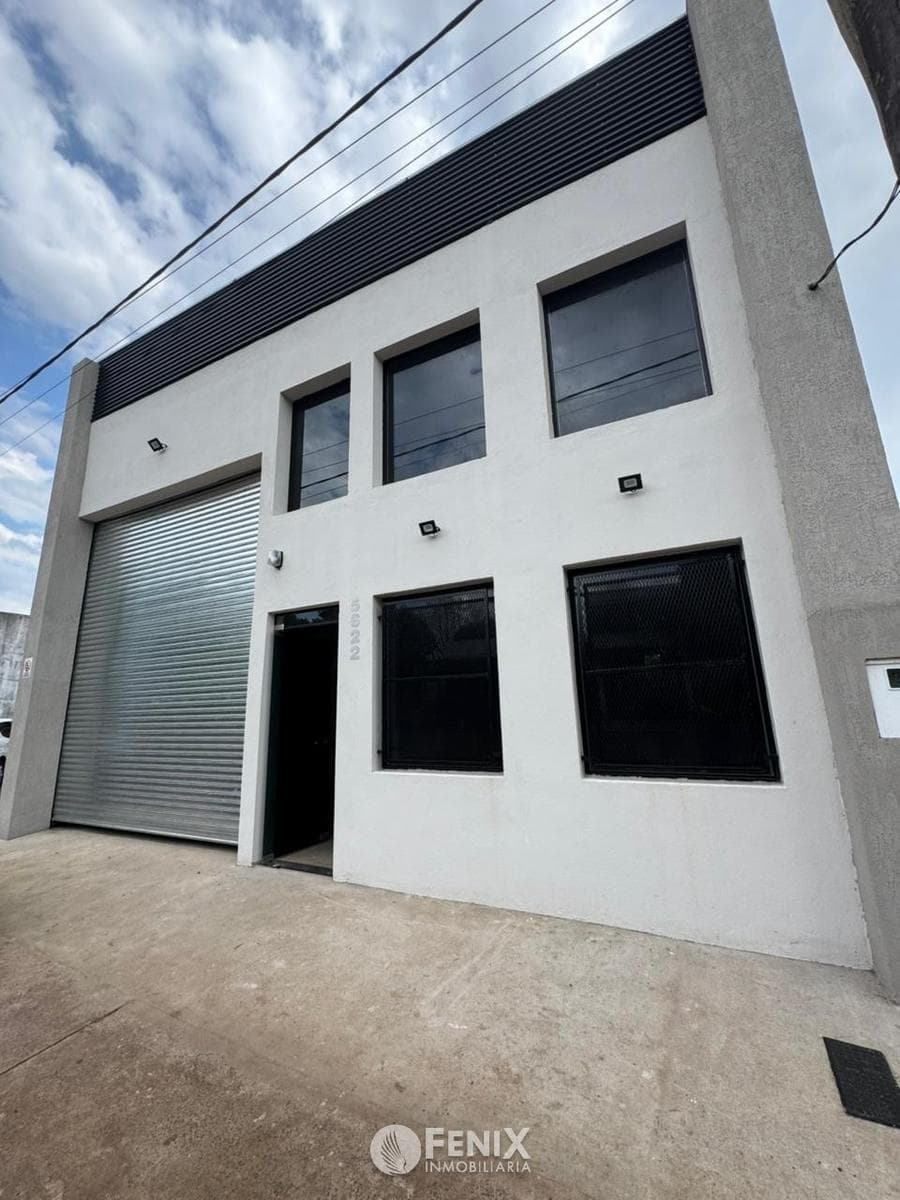 LCF V143 - GALPÓN EN VENTA - AV. SAN MARTÍN ENTRE AV. SANTA CRUZ Y CMTE. ANDRESITO