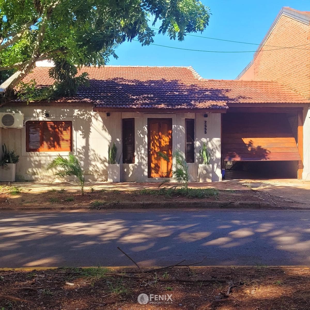 CF1320 - CASA EN VENTA - 3 DORMITORIOS - AV. LAS HERAS Y LÓPEZ Y PLANES